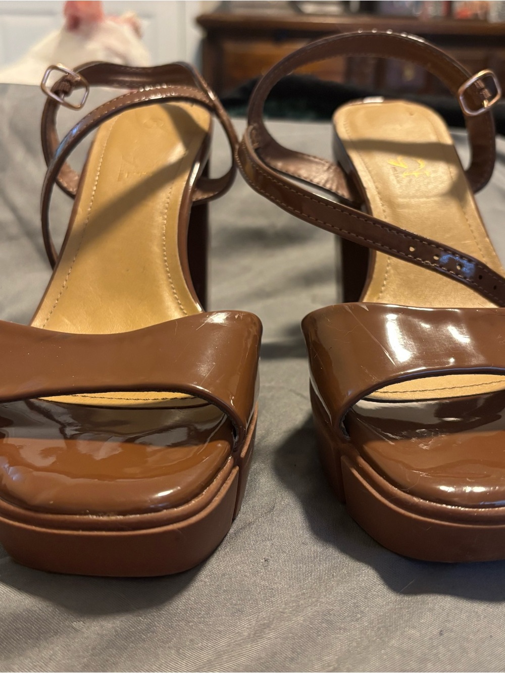 Rouge Helium Brown Patent Platform Sandals